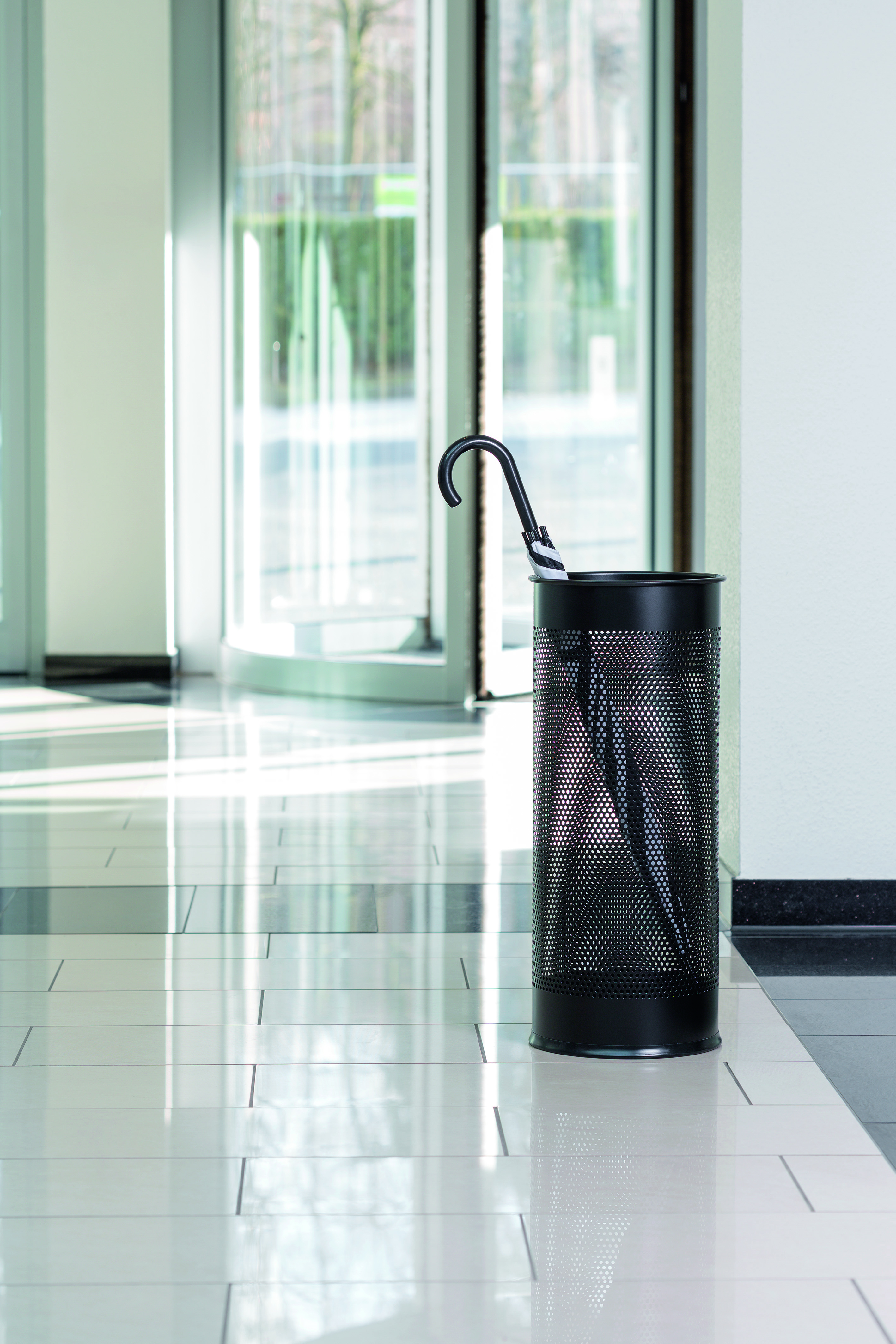 Stojak na parasole DURABLE metalowy, okrągły 28,5 kolor czarny