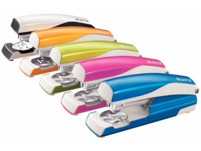 Zszywacz średni metalowy LEITZ WOW , metaliczny pomarańczowy 10 lat gwarancj